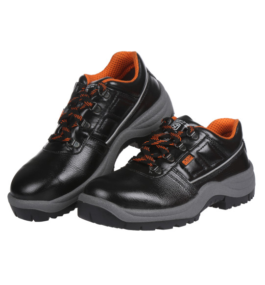 Black+Decker double density black lace up leather safety shoe - BXWB0111IN